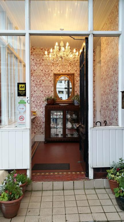 Eden House Bed & Breakfast Блекпул Екстериор снимка