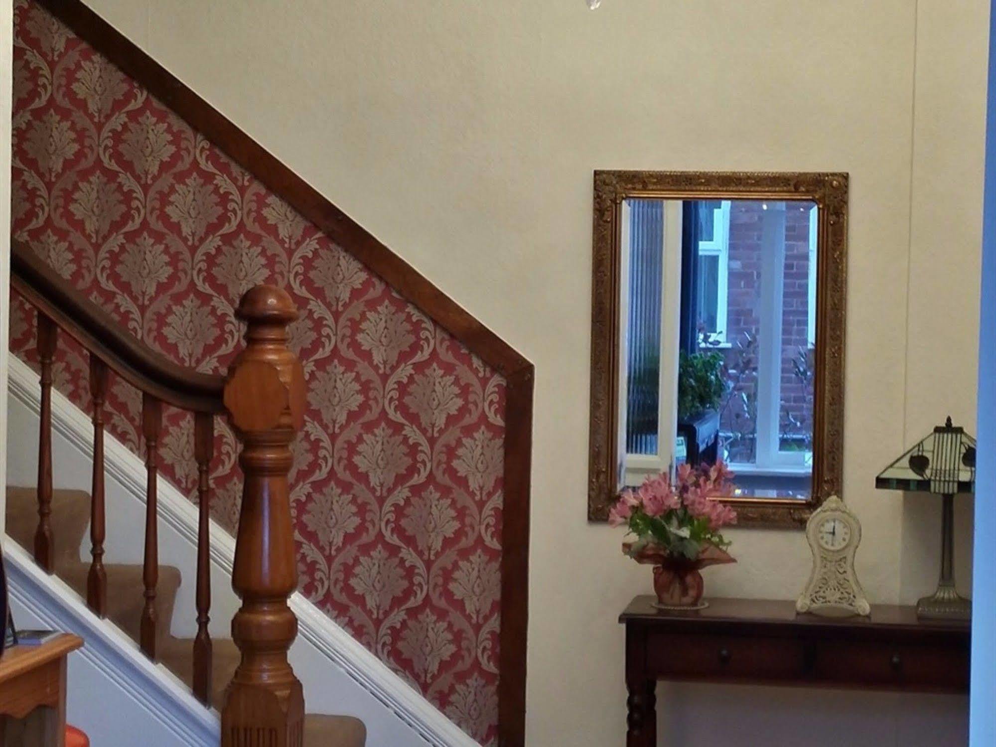 Eden House Bed & Breakfast Блекпул Екстериор снимка